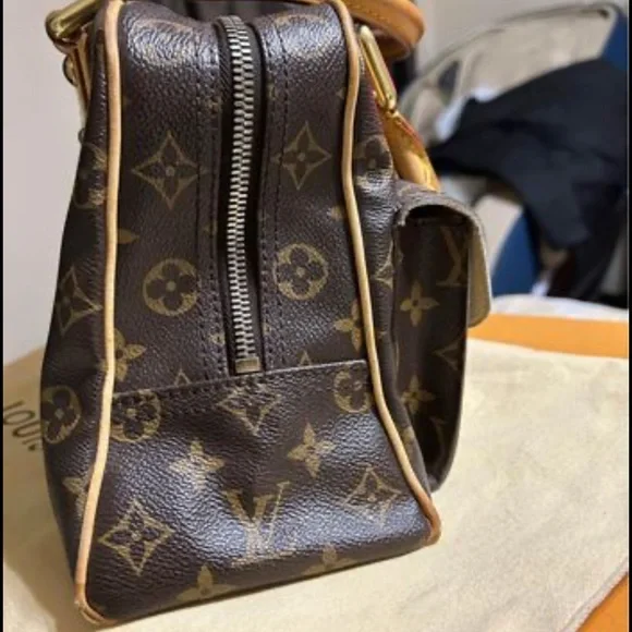 LV Manhattan PM - Picture 5 of 8